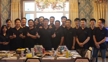 曲线智能夏季团建全员欢乐进行中